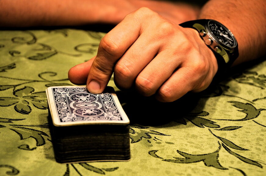 blackjack-vs-poker_2